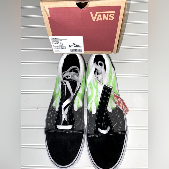 Vans Other - Vans Old School Men's Sz 11 Flame Casual Shoes New in Box Black White Lime Green